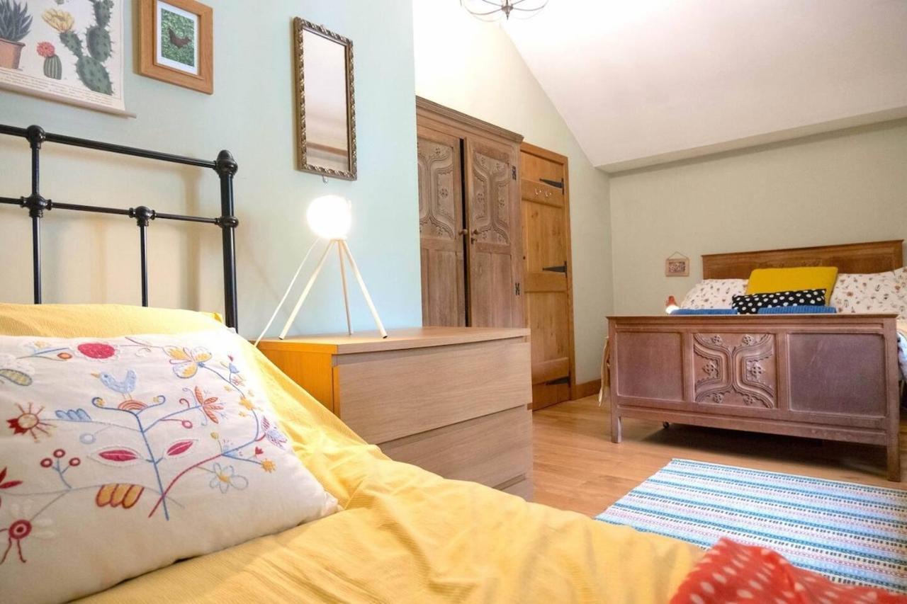 Lovely Property In The Heart Of Somerset, Sleeps 9 Shepton Mallet Esterno foto