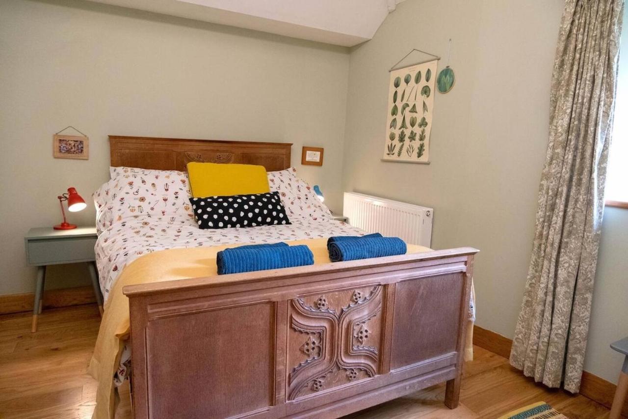 Lovely Property In The Heart Of Somerset, Sleeps 9 Shepton Mallet Esterno foto