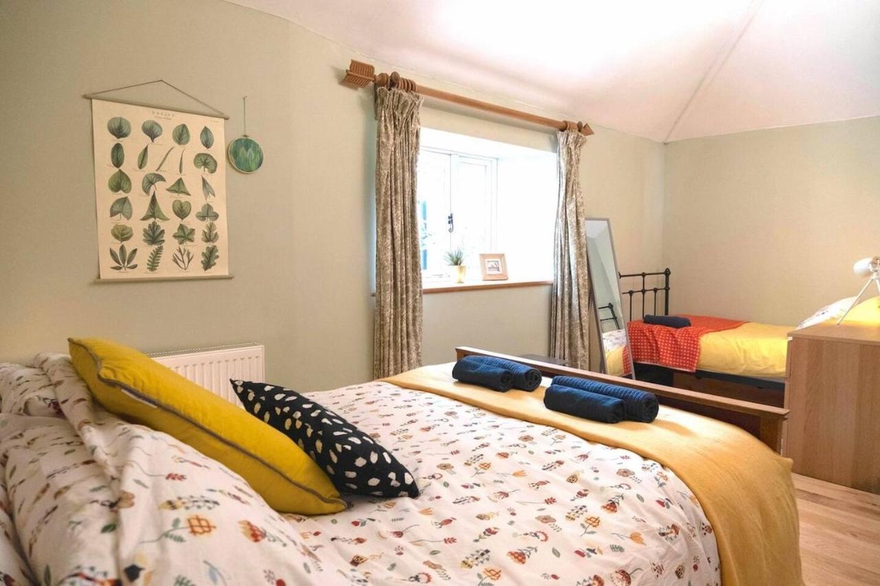 Lovely Property In The Heart Of Somerset, Sleeps 9 Shepton Mallet Esterno foto